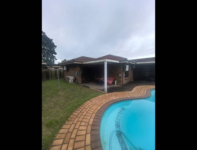 3 BEDROOM DUET RENTED IN BIRDSWOOD